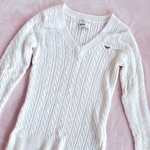 Hollister Cable-Knit Icon V-Neck Sweater, Size Small, Color Cloud White
